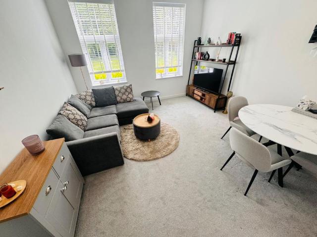 2 bedroom apartment to rent