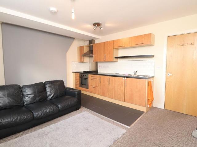 2 bedroom apartment to rent
