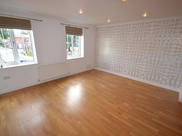 2 bedroom apartment to rent