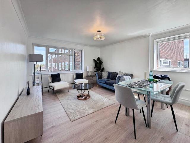 2 bedroom apartment to rent
