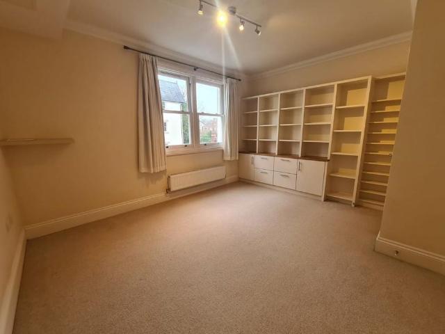 2 bedroom apartment to rent