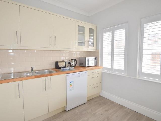 2 bedroom apartment to rent