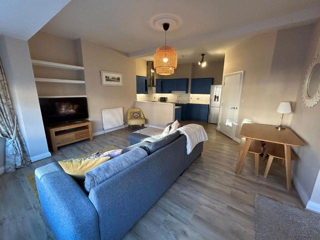 2 bedroom apartment to rent