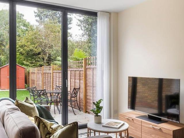 2 bedroom apartment to rent