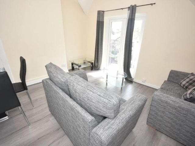 2 bedroom apartment to rent