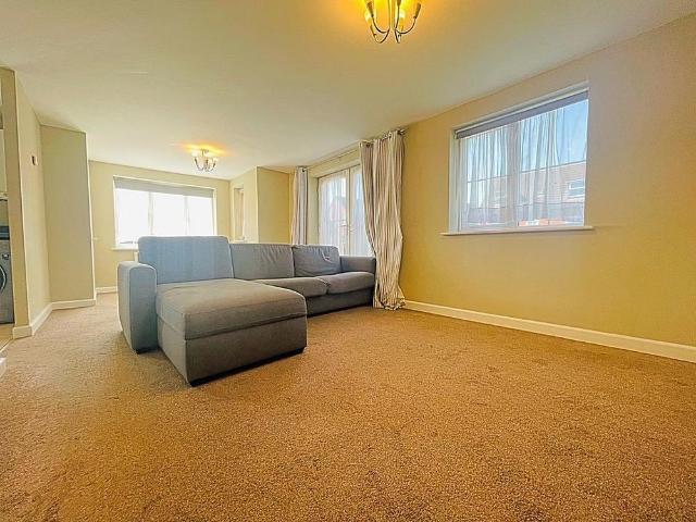 2 bedroom apartment to rent
