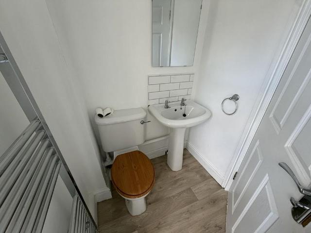 2 bedroom apartment to rent