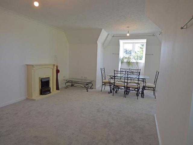 2 bedroom apartment to rent