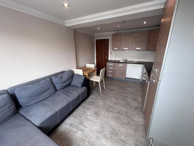 2 bedroom apartment to rent