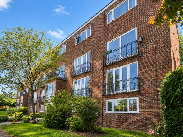 2 bedroom apartment to rent