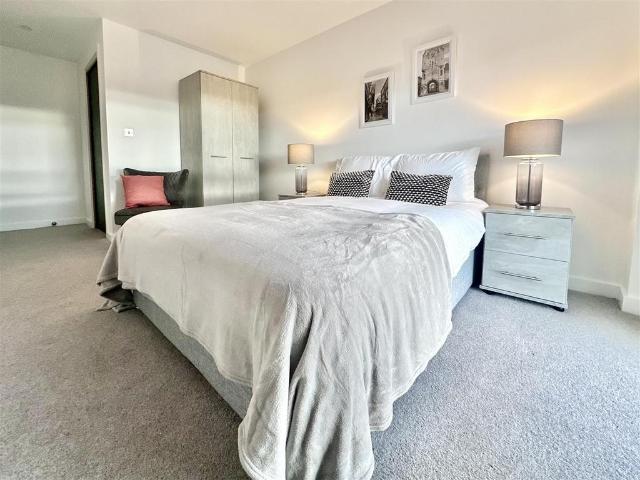 2 bedroom apartment to rent