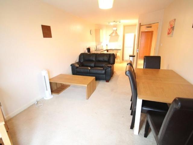 2 bedroom apartment to rent