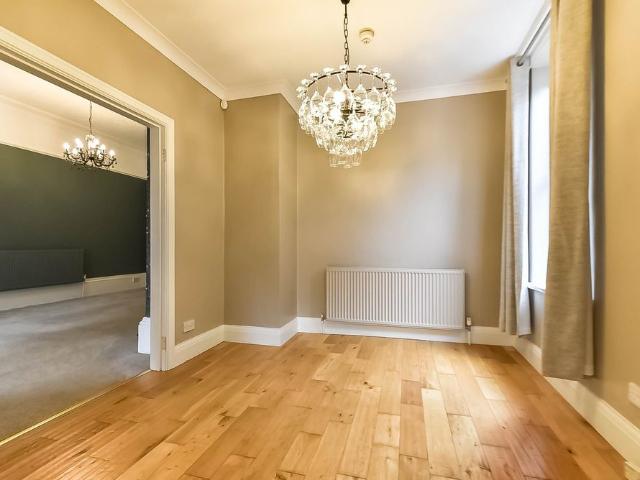 2 bedroom apartment to rent