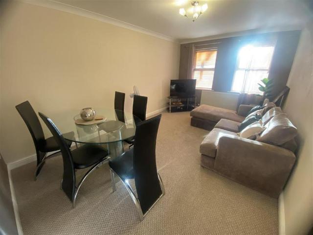 2 bedroom apartment to rent
