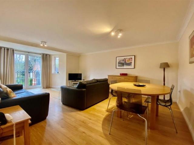 2 bedroom apartment to rent