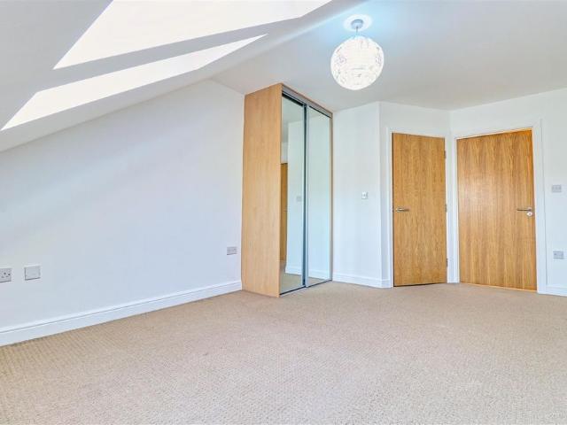 2 bedroom apartment to rent