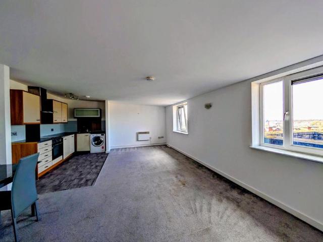 2 bedroom apartment to rent