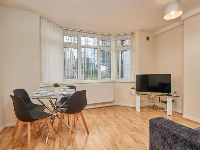 2 bedroom apartment to rent