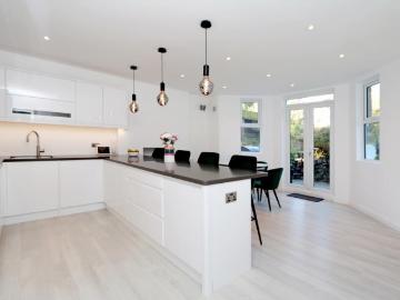 2 bedroom apartment to rent