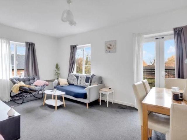 2 bedroom apartment to rent