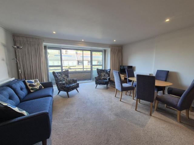 2 bedroom apartment to rent