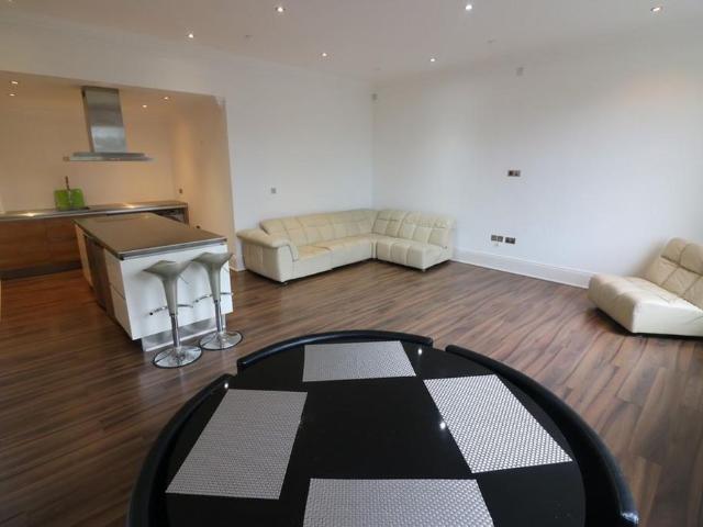 2 bedroom apartment to rent