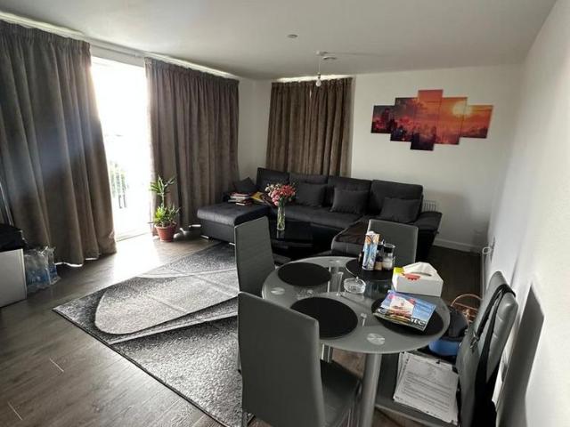 2 bedroom apartment to rent