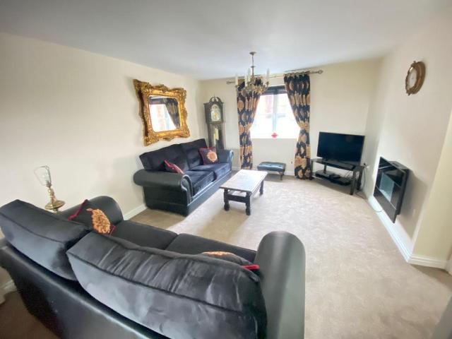 2 bedroom apartment to rent