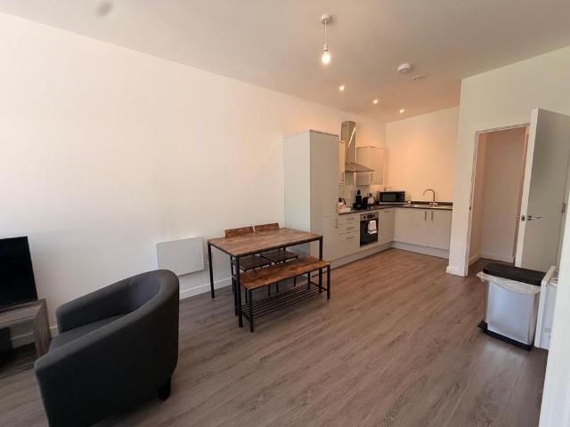 2 bedroom apartment to rent