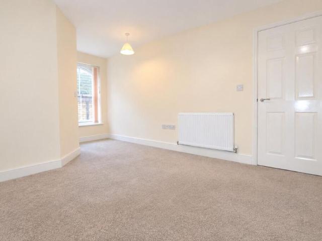 2 bedroom apartment to rent