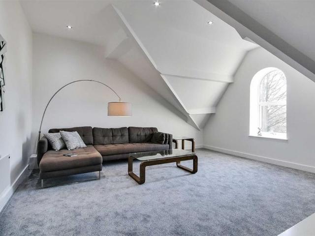 2 bedroom apartment to rent