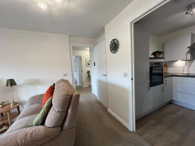 2 bedroom apartment to rent