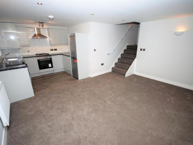2 bedroom apartment to rent