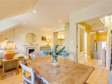 Wendell Park, London, Greater London - Equipped kitchen