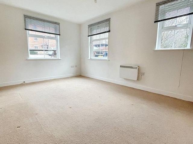 2 bedroom apartment to rent