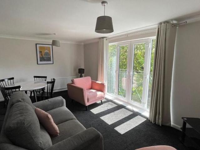 2 bedroom apartment to rent