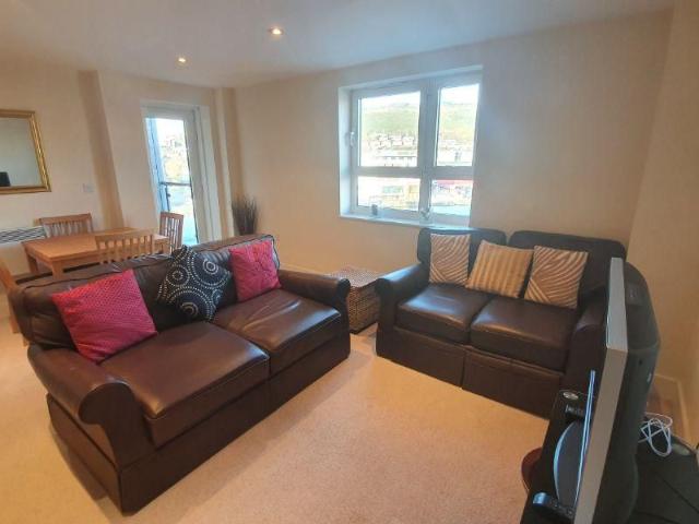 2 bedroom apartment to rent