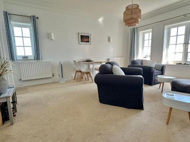 2 bedroom apartment to rent