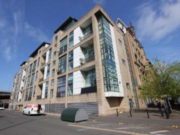 Glasgow, Glasgow and Clyde Valley - Balcony
