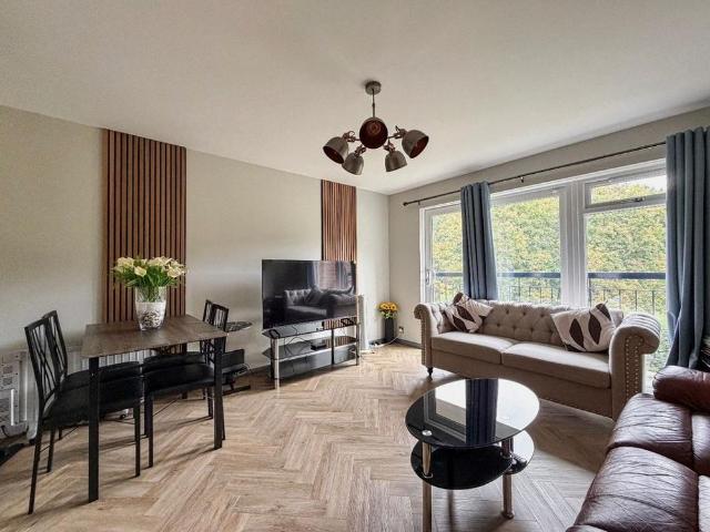 2 bedroom apartment to rent