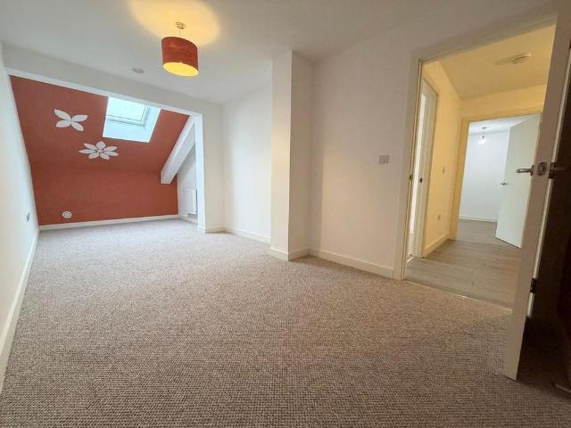 2 bedroom apartment to rent