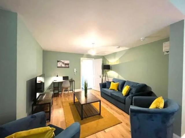 2 bedroom apartment to rent