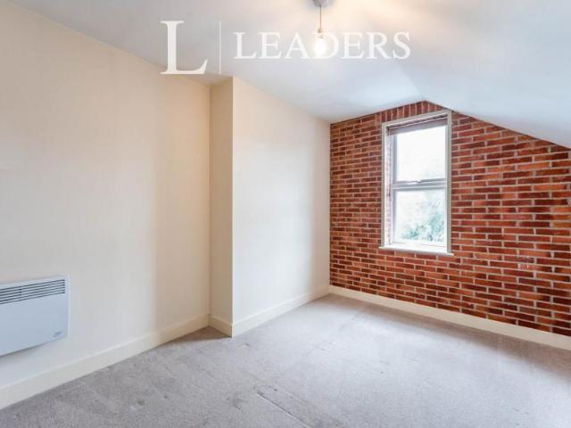 2 bedroom apartment to rent 54 Festing Grove, Southsea, PO4