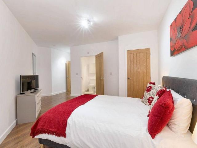 2 bedroom apartment to rent