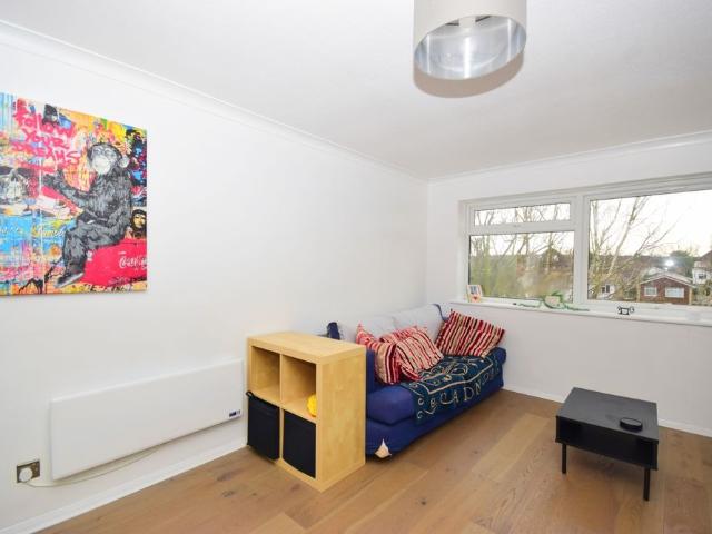 2 bedroom apartment to rent