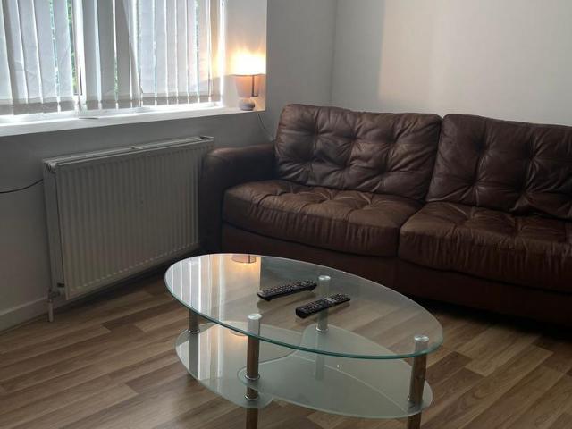 2 bedroom apartment to rent