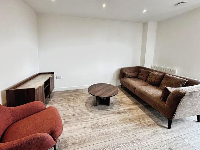 2 bedroom apartment to rent
