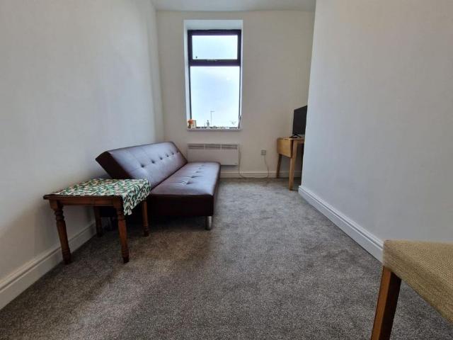 2 bedroom apartment to rent