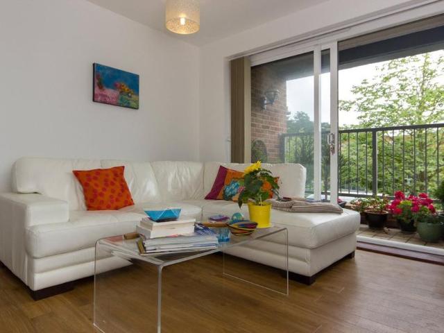 2 bedroom apartment to rent