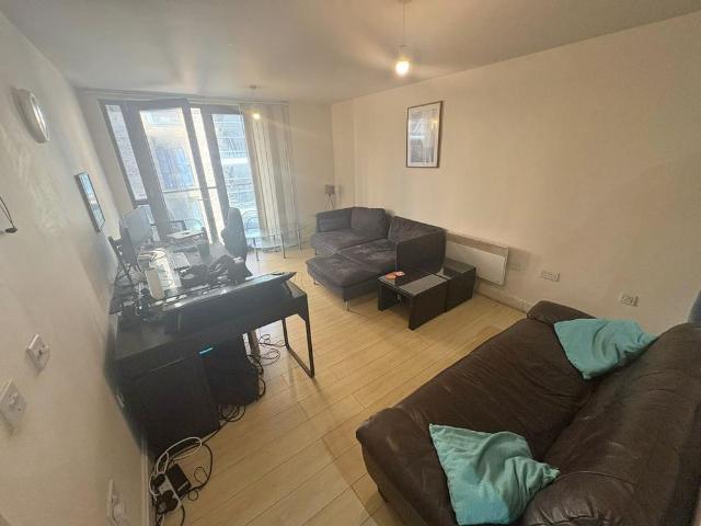 2 bedroom apartment to rent